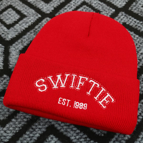 Taylor Swift Strikket Lue Monogram Ull Lue Vinter Pullover - Rød