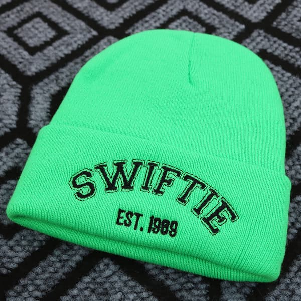 Taylor Swift Strikket Lue Monogram Ull Lue Vinter Pullover - Fluorescerende Grønn
