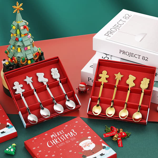 Bestickset i rostfritt stål Julsked Presentförpackning - 4-delad dessertsked Tecknad julklappsask - Guld