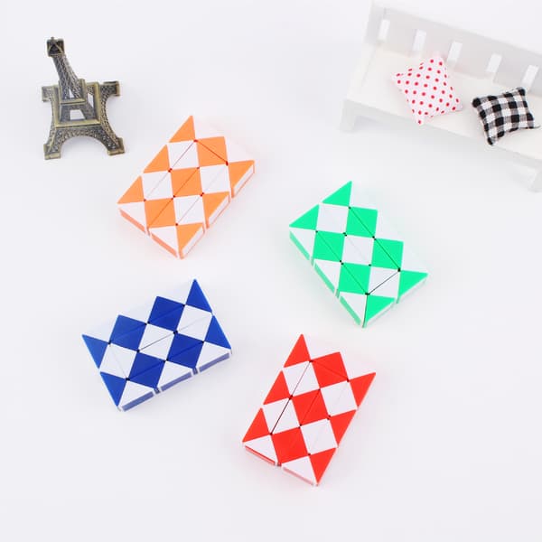 Fødselsdagsgave til inviterede børn, 12 stk. Mini Magic Snakes w