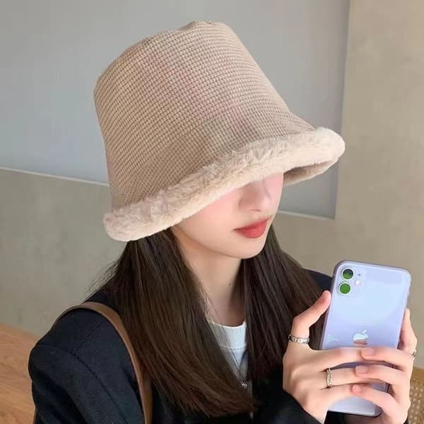 Fluffy fiskerhat til kvinder - Beige