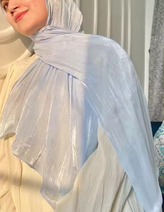 Mångsidig sjal, huvudduk, satinskimrande lång scarf - Off-White