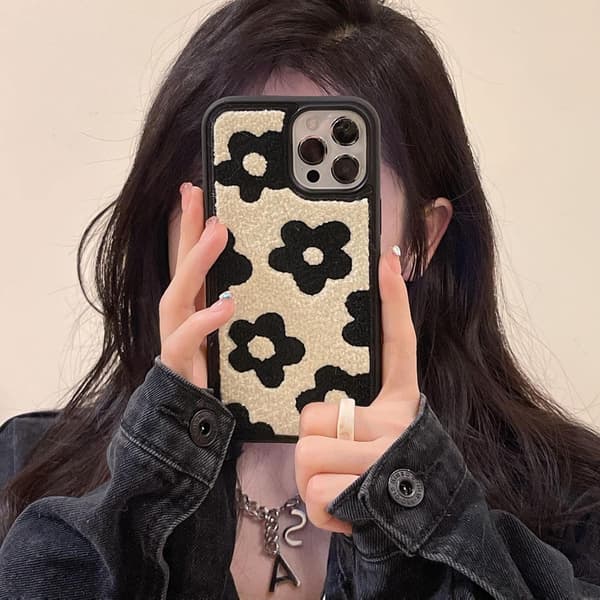 Kompatibel med iPhone 13 Pro Mjuk Textur Söt Blomma Tyg Skydd