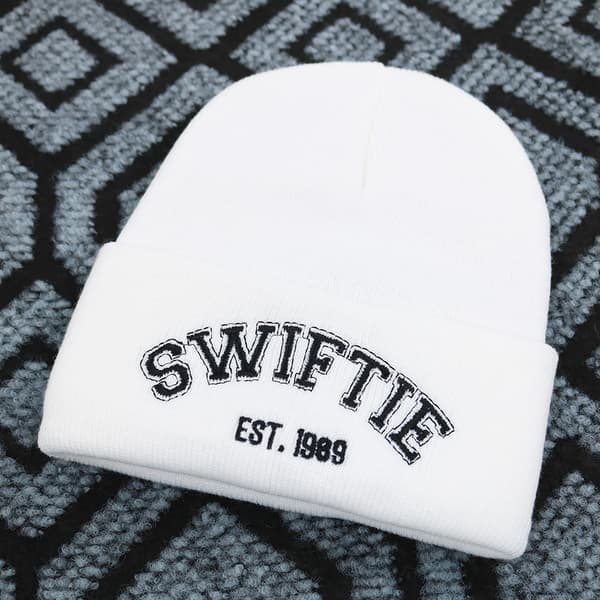 Taylor Swift Strikkelue Monogram Ullue Vinter Pullover - Hvit