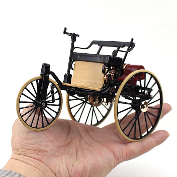 1 st 1:12 1886 Vintage Klassisk Bil Nr.1 Legeringsbilmodell Simulering Red