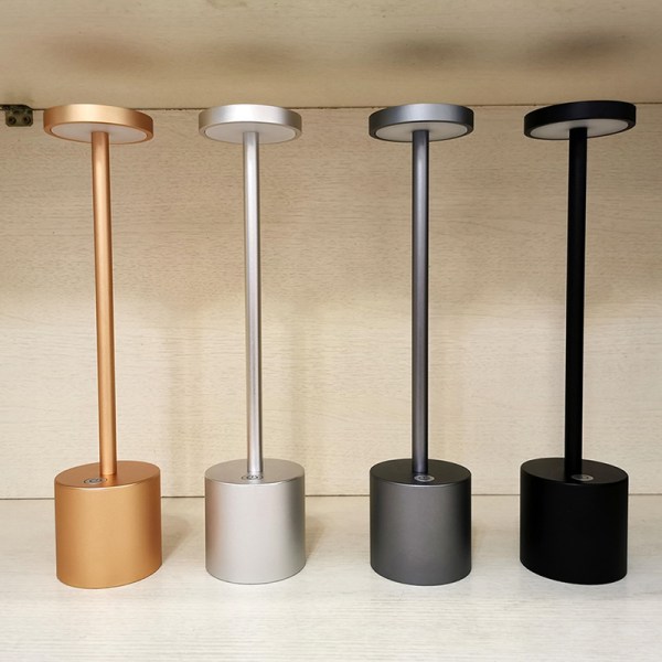 Uppladdningsbar bordslampa USB bordsläslampa vid sängkanten Silver
