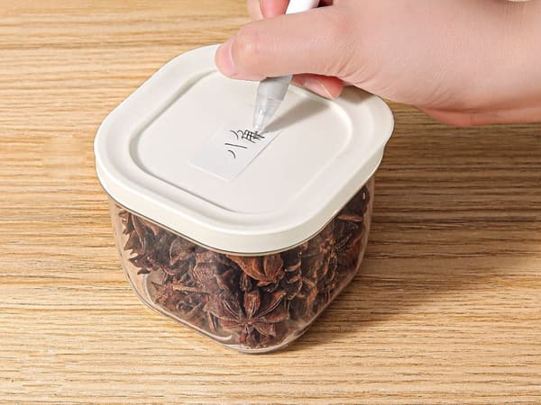Förvaringsburk med lock 500 ml vit inkl 4 etiketter