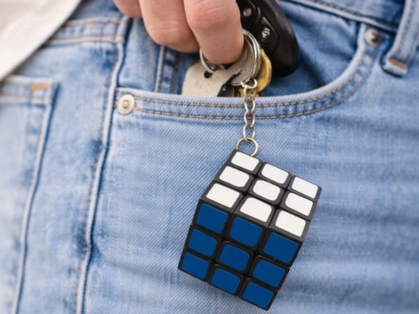 Rubiks kube nøglering mini 3x3 3 cm multicolor med metalnøglekæde