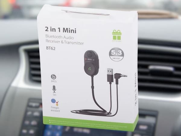 Bluetooth 5.3 AUX-adapter till bilstereo med bass boost och mikrofon