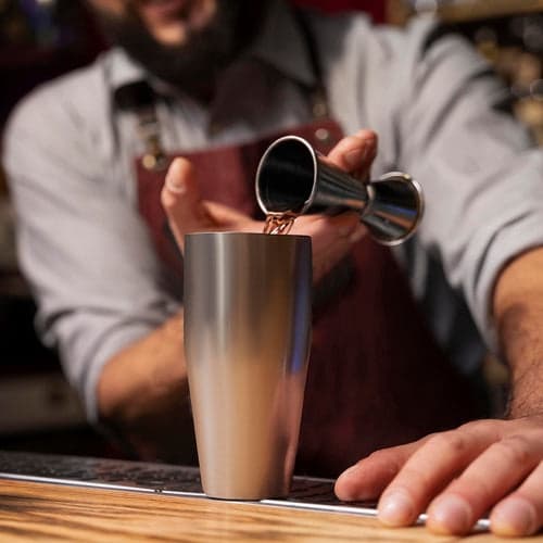 Bartendersæt 6 dele i rustfrit stål, shaker 700 ml med si