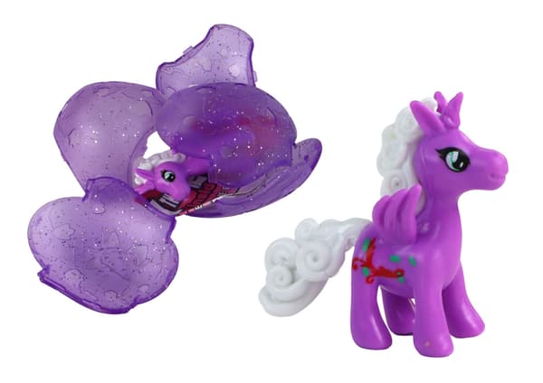 Yllätysmunan yksisarvinen 6 cm Magic Cracking Unicorn Egg, 1 kpl