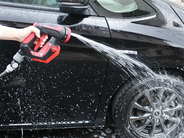 Vaahdotuspyssy autonpesuun 200 ml 8 asetusta 1/2 letkulle punainen