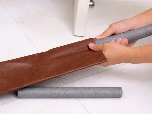 Dörrtätningslist mot drag skumplast/konstläder 96 cm brun
