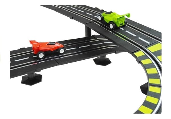 To-sporet racerbane 1157 cm med 2 Formel 1-biler og transformator