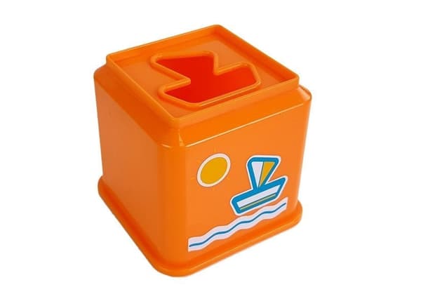 Pinottavat kuutiot pyramidi ajoneuvokuvilla ja lajittelurei'illä, 5-pack