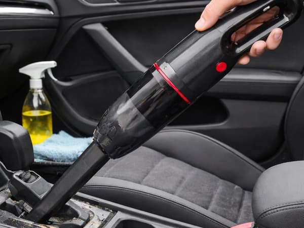 Johdoton käsipölynimuri 4–6 kPa 350 ml USB-C musta, suuttimilla