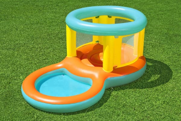 Oppustelig trampolin til børn 3-6 år 239x149x102 cm max 27 kg
