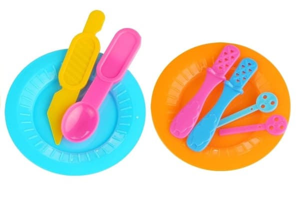 Leklera set 6 färger med tårttillbehör och spritsar, 3+ år