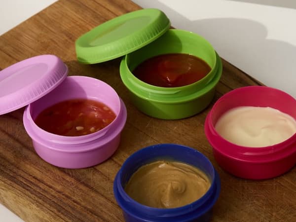 Dressingbeholdere med låg 80 ml 8-pak plast dipskåle