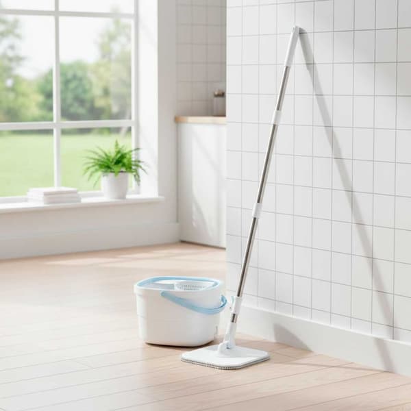 Moppesæt med spand 2-rum roterende firkantet moppe 2 mikrofiberklude