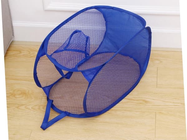 Hopfällbar förvaringskorg i mesh 40 L blå 47x26x26 cm
