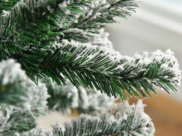 Kunstigt juletræ bordsgran 50 cm med sneeffekt træfod
