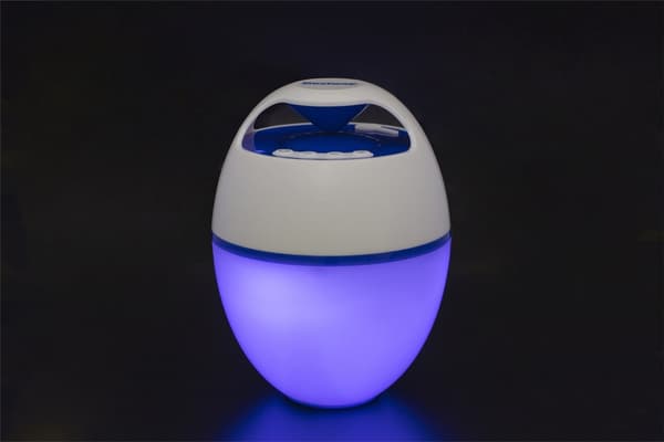 Kelluva Bluetooth-kaiutin LED-valolla 7 lägeä vesitiivis 6 h