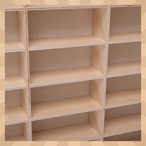 Træhylde til legetøjsbiler 90 rum, vægmontering, fyrretræ 78,5x50 cm