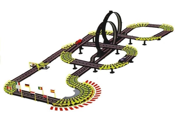 To-sporet racerbane 1157 cm med 2 Formel 1-biler og transformator