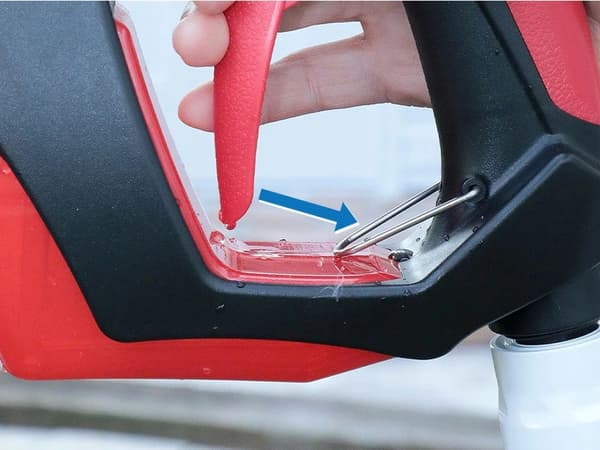 Vaahdotuspyssy autonpesuun 200 ml 8 asetusta 1/2 letkulle punainen