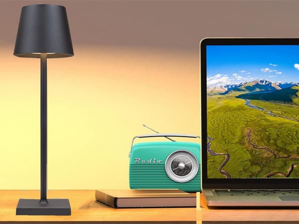 LED-pöytälamppu 3W kosketus, 3 valotilaa, musta, USB-C-kaapeli