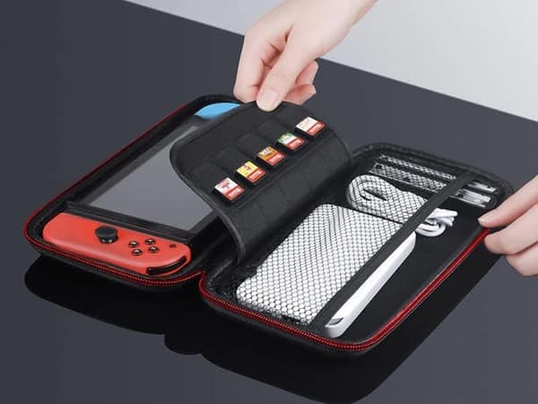 Nintendo Switch/OLED -kotelо kova kuori musta, tilaa 10 pelikasetille