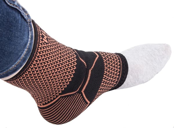 Ankelstøtte elastisk kompression 22–24 cm sort/orange