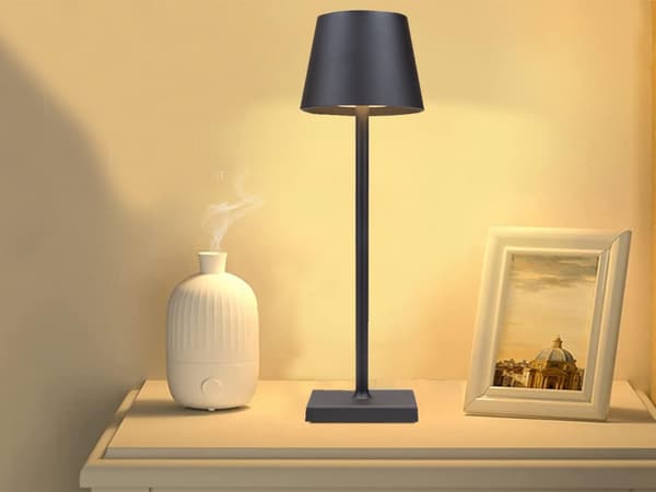 LED-pöytälamppu 3W kosketus, 3 valotilaa, musta, USB-C-kaapeli