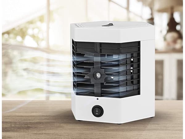Mini-ilmastointilaite 2-in-1 USB ilmankostuttajalla 8 W