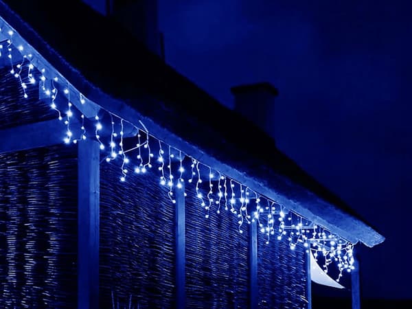 LED lysgardin icicle 300 LED koldhvid 10,4 m hvid kabel 8 tilstande