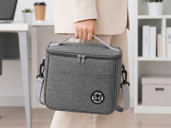Isolerad lunchväska 25x18x14 cm polyester grå med axelrem