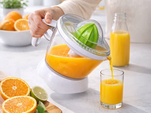 Elektrisk citruspress 0,7 L 25 W vit plast