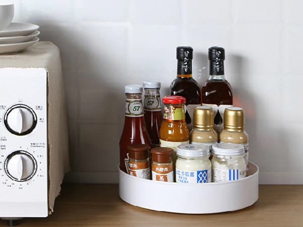 Roterande köksorganisatör med svängbar bas plast 22,5 cm