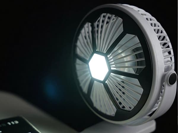 Genopladelig bordventilator med klemme og LED-lys 19 cm