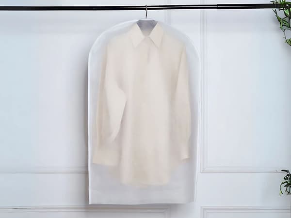 Klädöverdrag PEVA 60x140 cm med hål för galge 1-pack