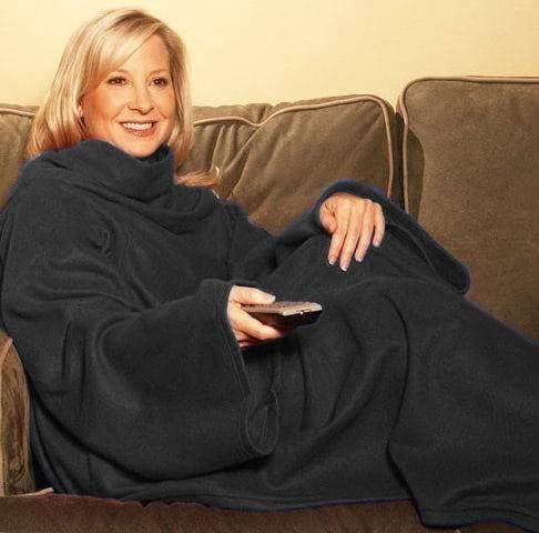 Fleece-viltti hihoilla 138x180 cm musta, universaali koko