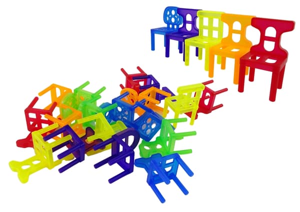 Stableleg Falling Chairs med 48 stole og batteridrevet bil