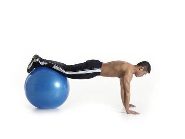 Jumppapallo 65 cm PVC hopea, pumppu mukana
