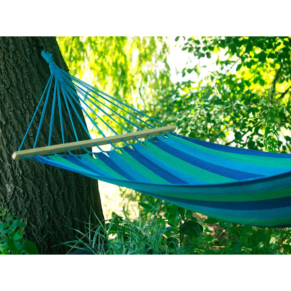 Hängmatta med trästavar randig bomull/polyester 200x80 cm + 2 rep