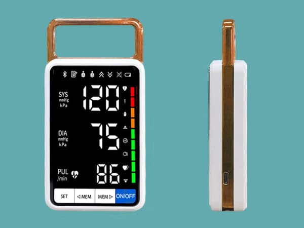 Blodtryksmåler til overarm genopladelig LCD stemmeguide 22–32 cm