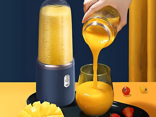 Kannettava blenderi USB-lataus 6 terää 2x400 ml kahdella ruuvikannella