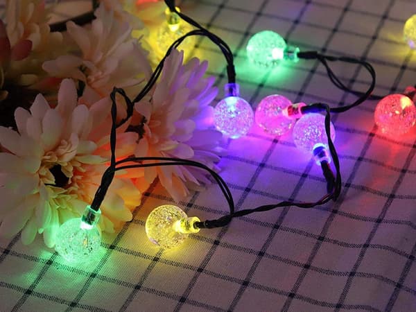 Aurinkokäyttöinen valosarja 20 LED moniväri 4,5 m, 8 valotilaa