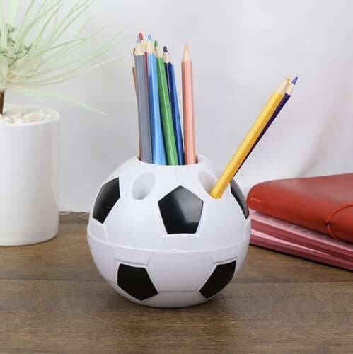 Penholder til skrivebord fodbold hvid/sort 11 cm