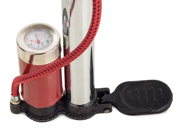 Manuell metallpump med tryckmätare slang 55 cm för däck och bollar